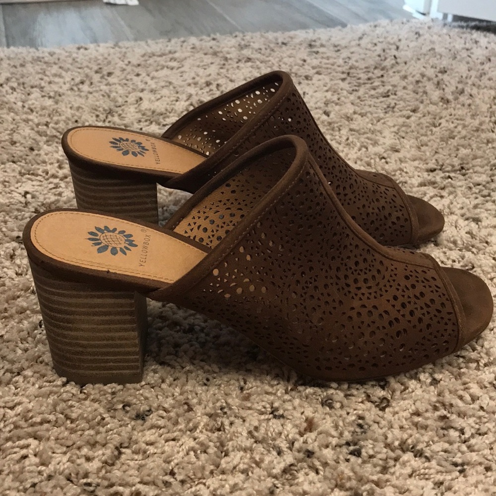 Brown Yellow Box Vanderlyn Mules